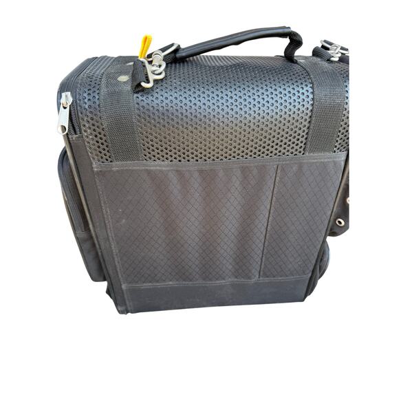 🎒 OGIO SS Black Locker Bag Travel Gym Duffel Carry-On Tote Shoulder Strap Shelf - Picture 3 of 5